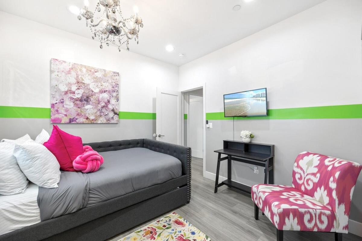 A- Stylish And Comfy Noho Retreat- 5 Star Area, Hot Tub Los Angeles